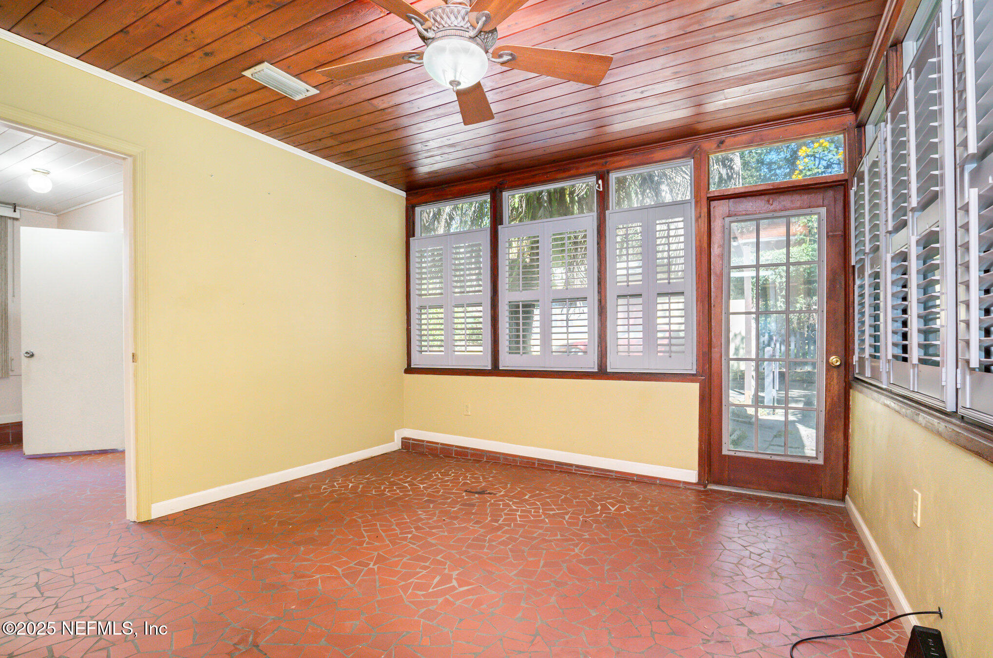 7838 State Road 21 Keystone Heights, FL 32656 - Photo 18 of 22 a view of an empty room with a window