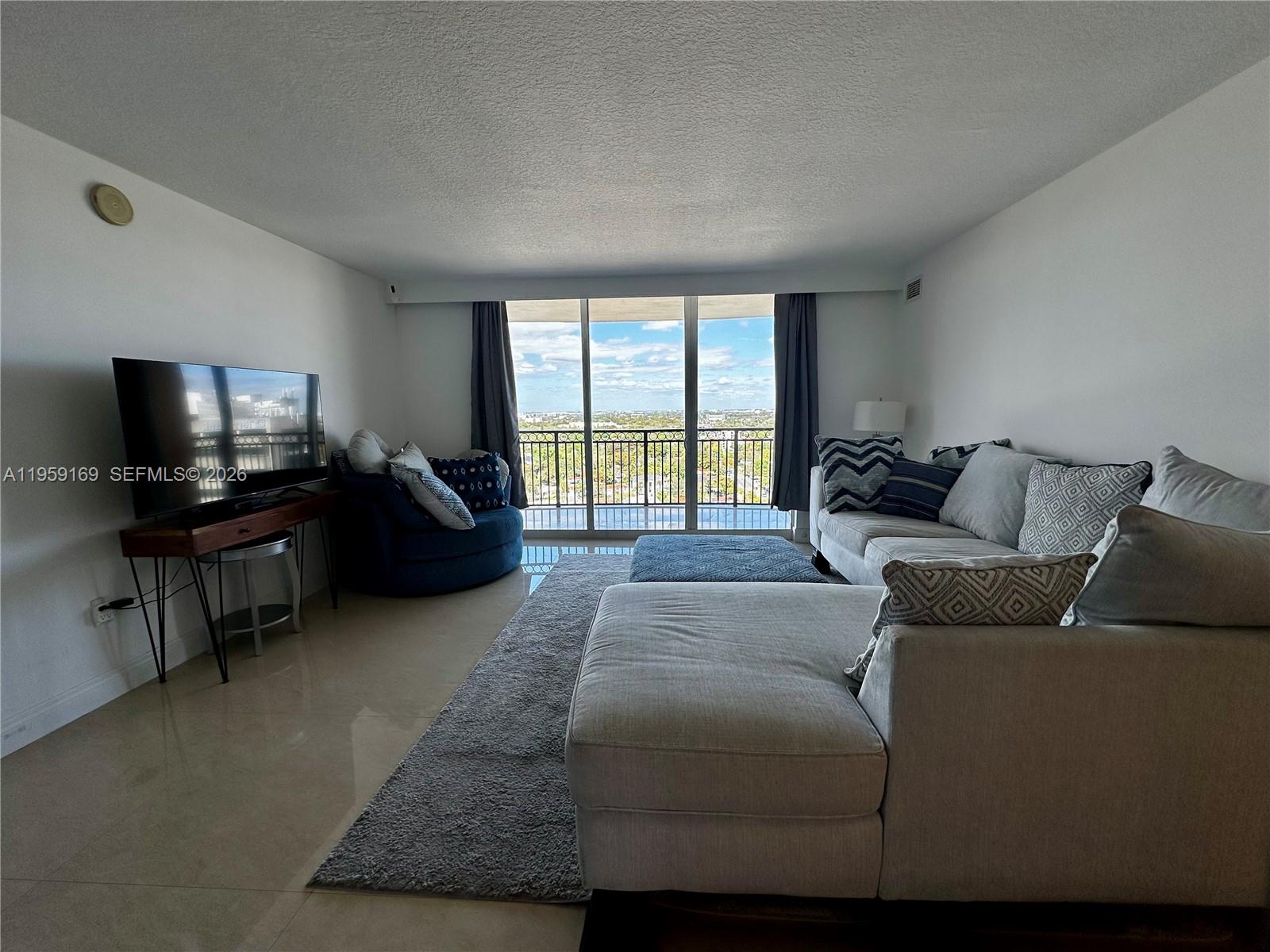 3232 Southwest 22nd Terrace, Unit 1604 Miami, FL 33145 - Photo 5 of 40