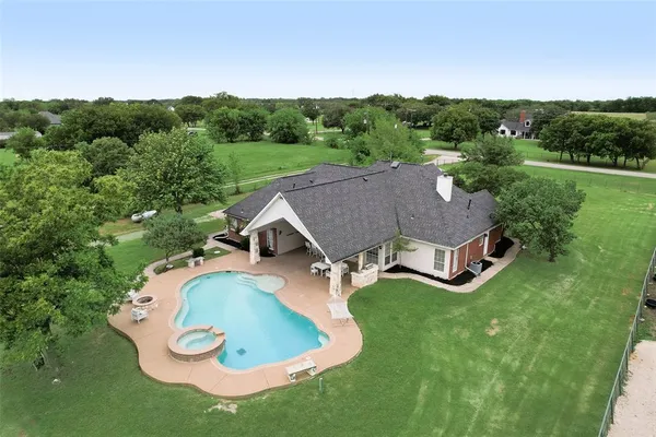 $750,000 | 2169 County Road 4106, Kaufman, TX 75142