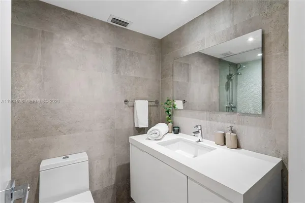 $8,500 | 177 Ocean Ln Drive, Unit 308, Key Biscayne, FL 33149