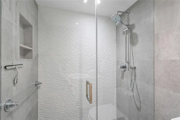 $8,500 | 177 Ocean Ln Drive, Unit 308, Key Biscayne, FL 33149