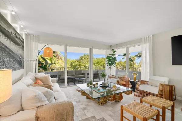 $8,500 | 177 Ocean Ln Drive, Unit 308, Key Biscayne, FL 33149