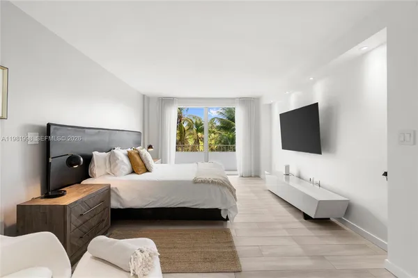 $8,500 | 177 Ocean Ln Drive, Unit 308, Key Biscayne, FL 33149