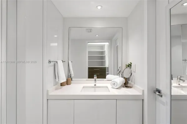 $8,500 | 177 Ocean Ln Drive, Unit 308, Key Biscayne, FL 33149