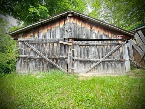 13570 Middlefork Road Rockbridge, OH 43149 - Photo 4 of 21 outbuiding