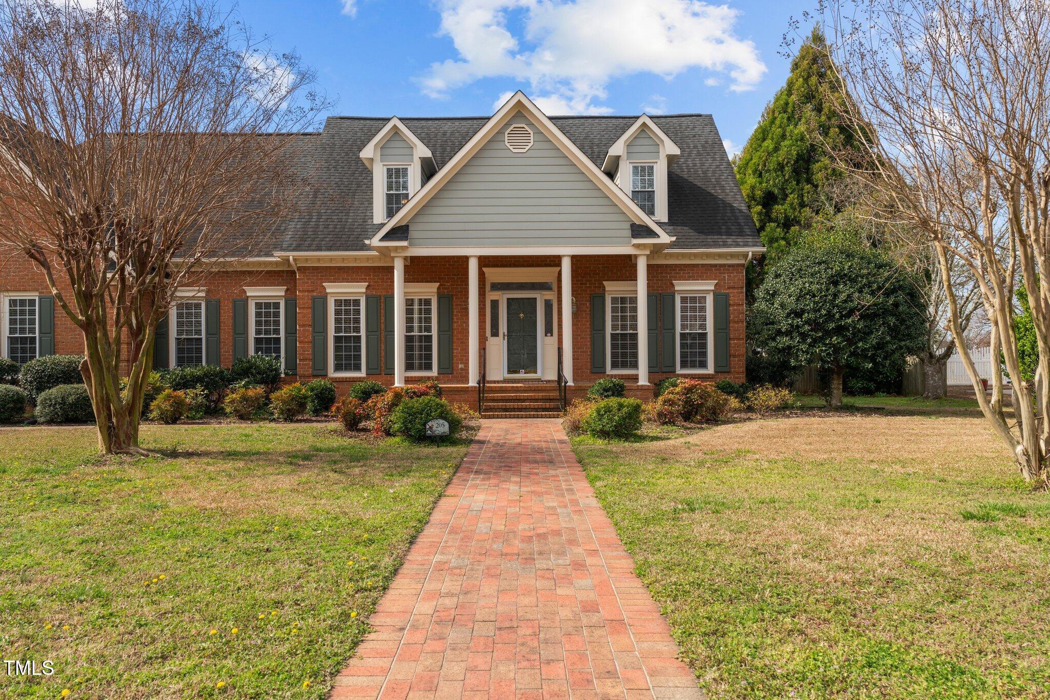 205 Parliament Place Dunn, NC 28334 - Photo 2 of 51 1-web-or-mls-DSC08077