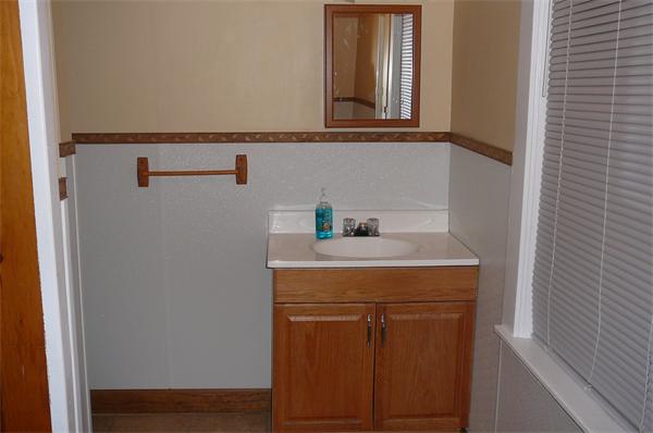 17 Forest Street Clinton, MA 01510 - Photo 11 of 28 Gallery Image 11