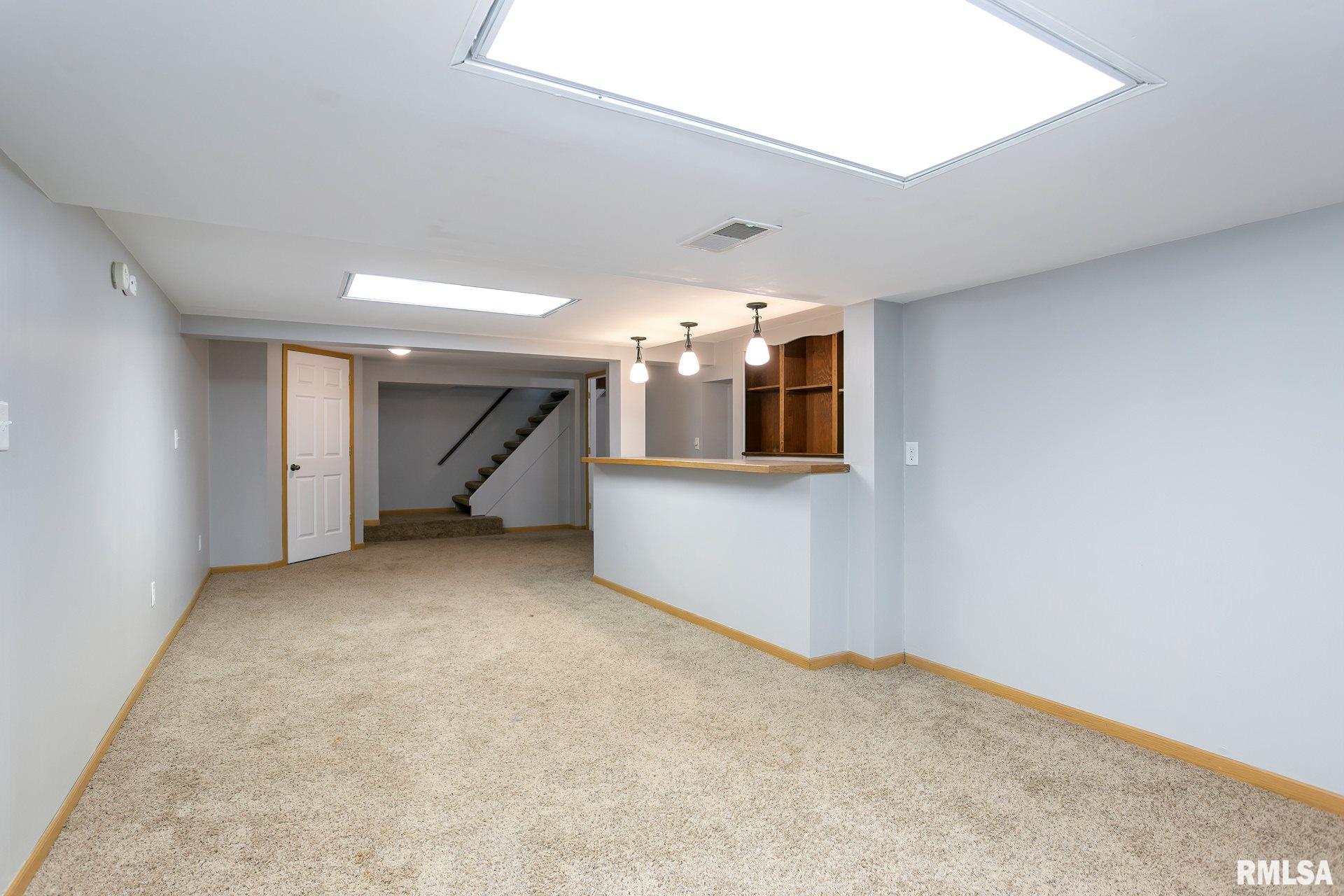 26 Woodley Road Rock Island, IL 61201 - Photo 28 of 34 Gallery Image 28