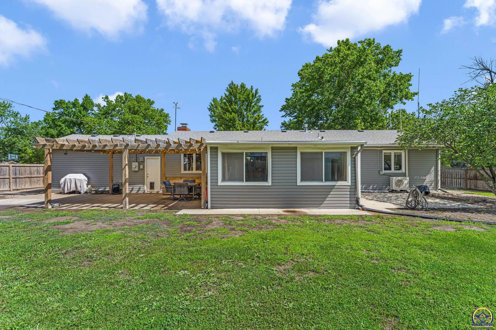 5501 Southwest 19th Street Topeka, KS 66604 - Photo 7 of 39