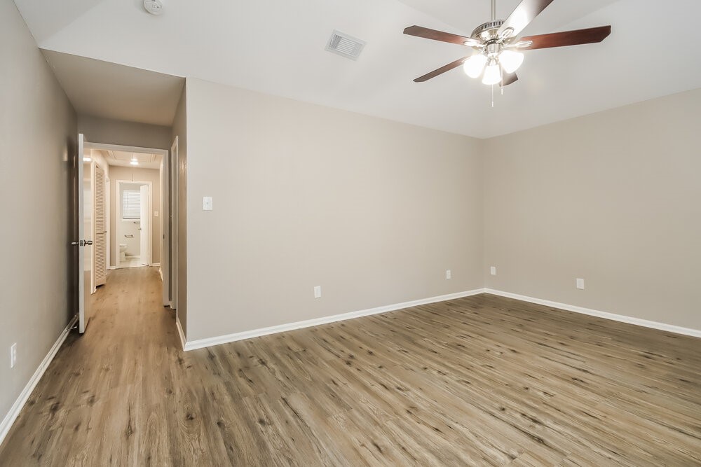 18 Laguna Road Montgomery, TX 77356 - Photo 11 of 16