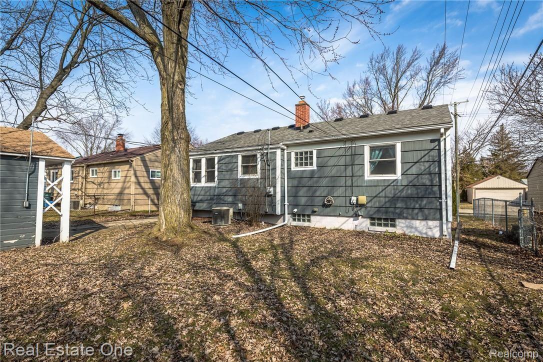 1559 Princeton Road Berkley, MI 48072 - Photo 22 of 22 Fenced rear yard