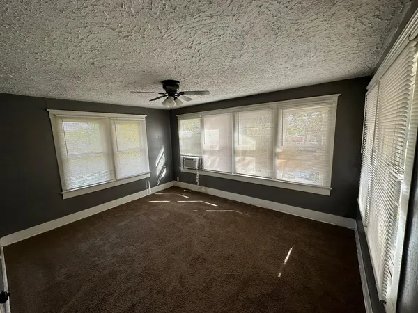 $1,890 | 6818 Stearns Street, Houston, TX 77021