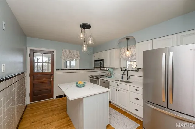 $379,900 | 3915 Prather Avenue, St. Louis, MO 63109