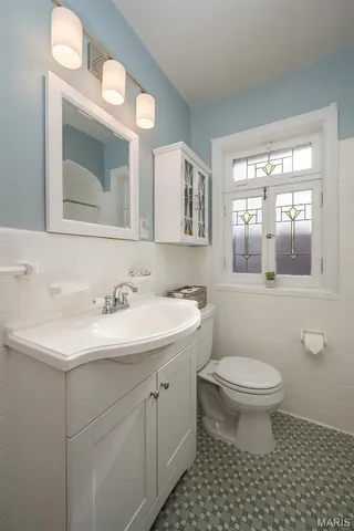 $379,900 | 3915 Prather Avenue, St. Louis, MO 63109