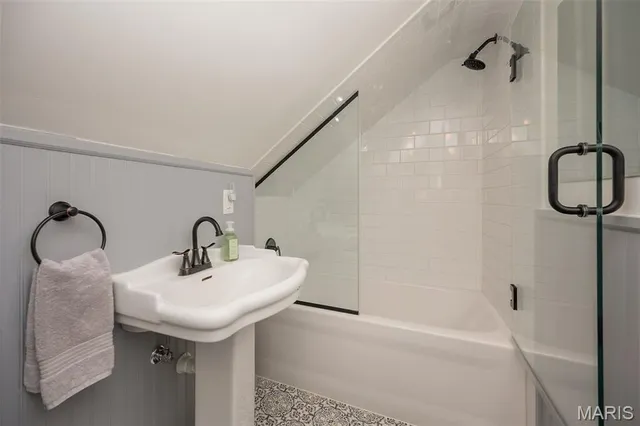 $379,900 | 3915 Prather Avenue, St. Louis, MO 63109