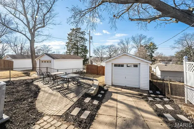 $379,900 | 3915 Prather Avenue, St. Louis, MO 63109