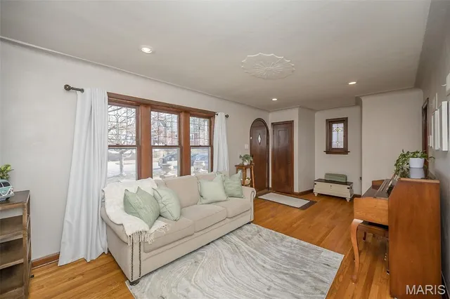 $379,900 | 3915 Prather Avenue, St. Louis, MO 63109