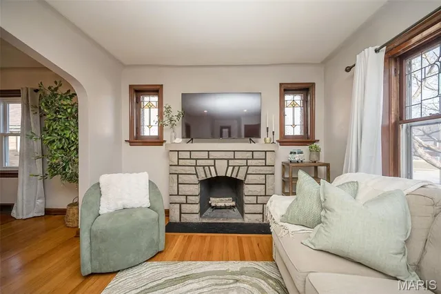 $379,900 | 3915 Prather Avenue, St. Louis, MO 63109