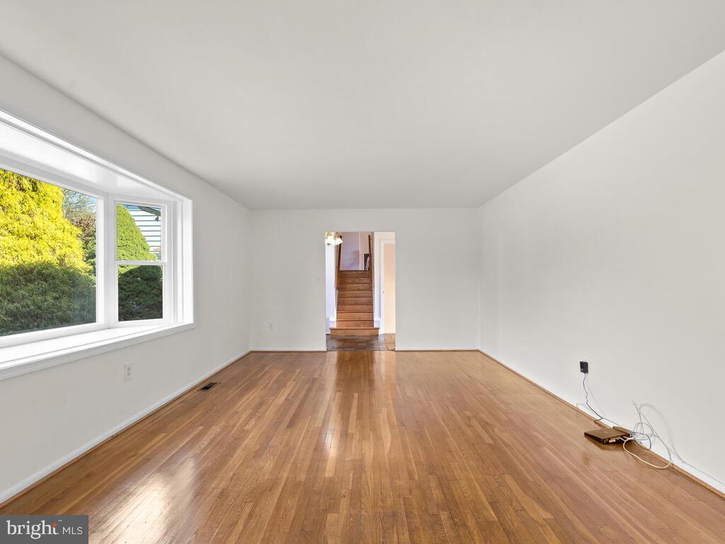4200 Sir Walter Road Olney, MD 20832 - Photo 13 of 15 Gallery Image 13