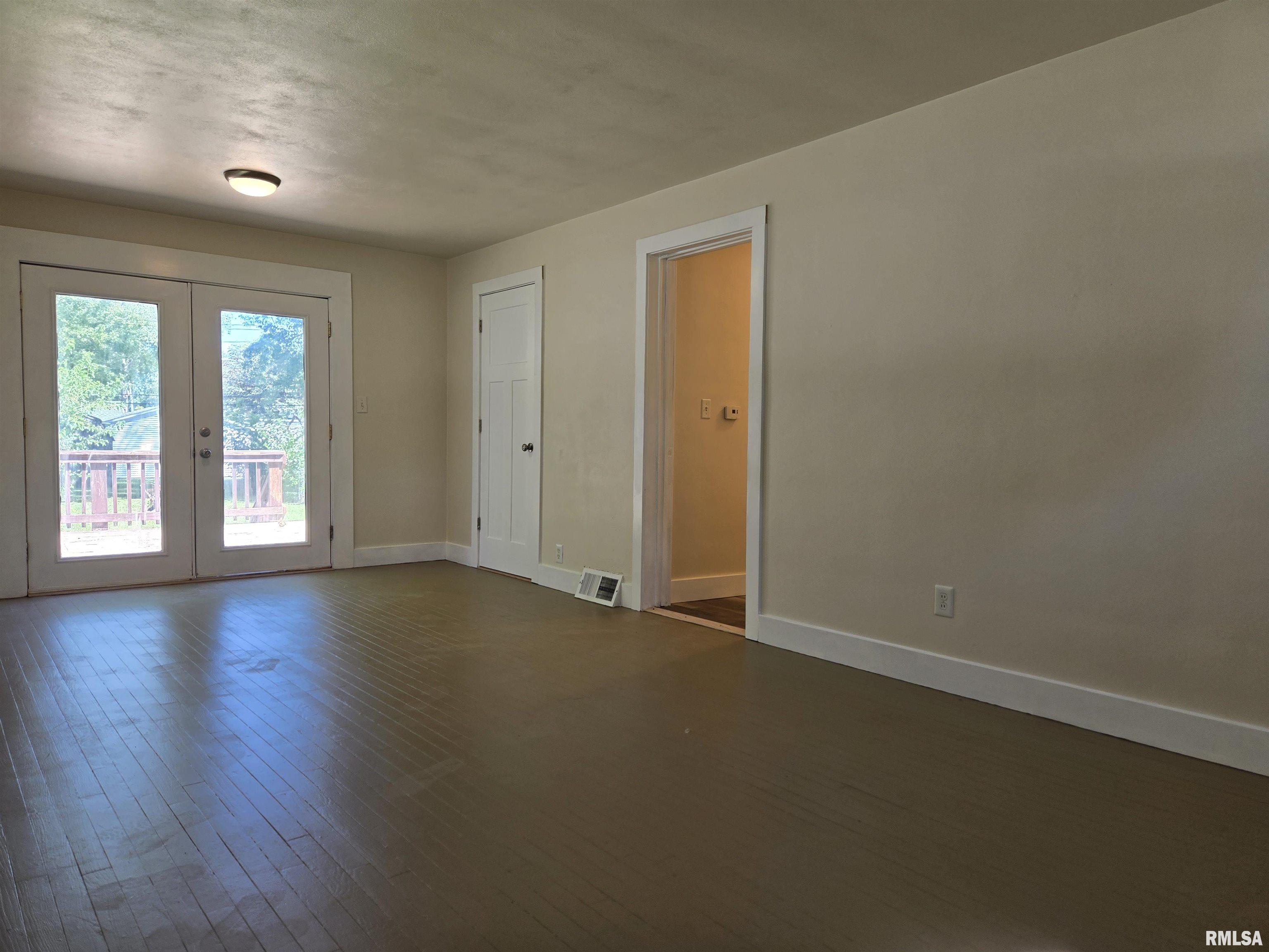 3324 South 2nd Street Springfield, IL 62703 - Photo 5 of 23 Gallery Image 5