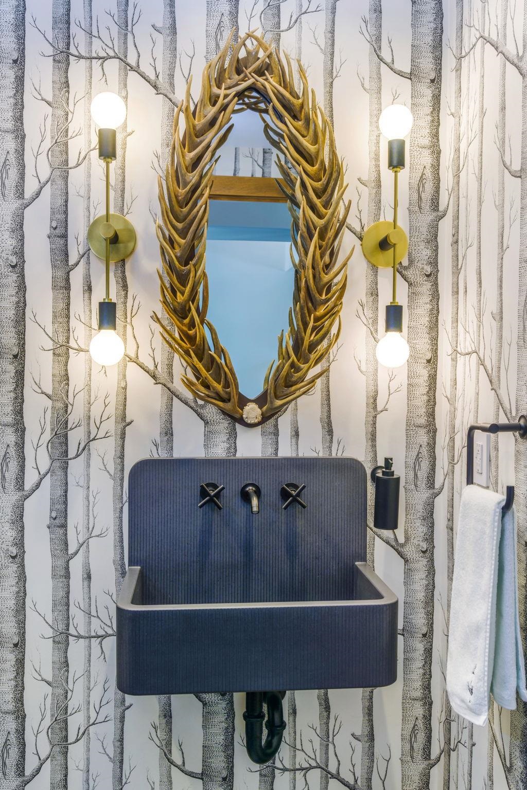 1301 Sandy Way Olympic Valley, CA 96146 - Photo 7 of 21 a front view of a house