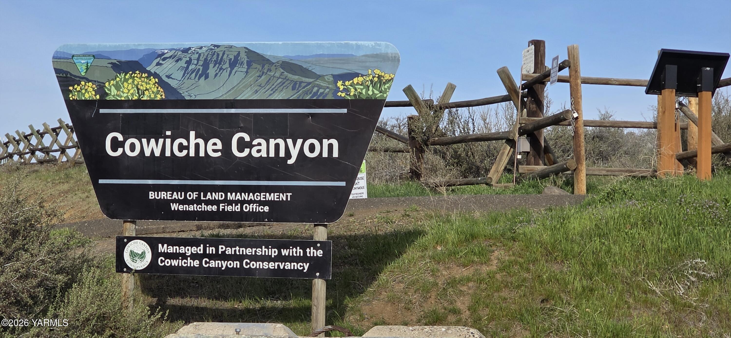 8601 Scenic Drive Yakima, WA 98908 - Photo 37 of 52 a view of outdoor space with sign broad
