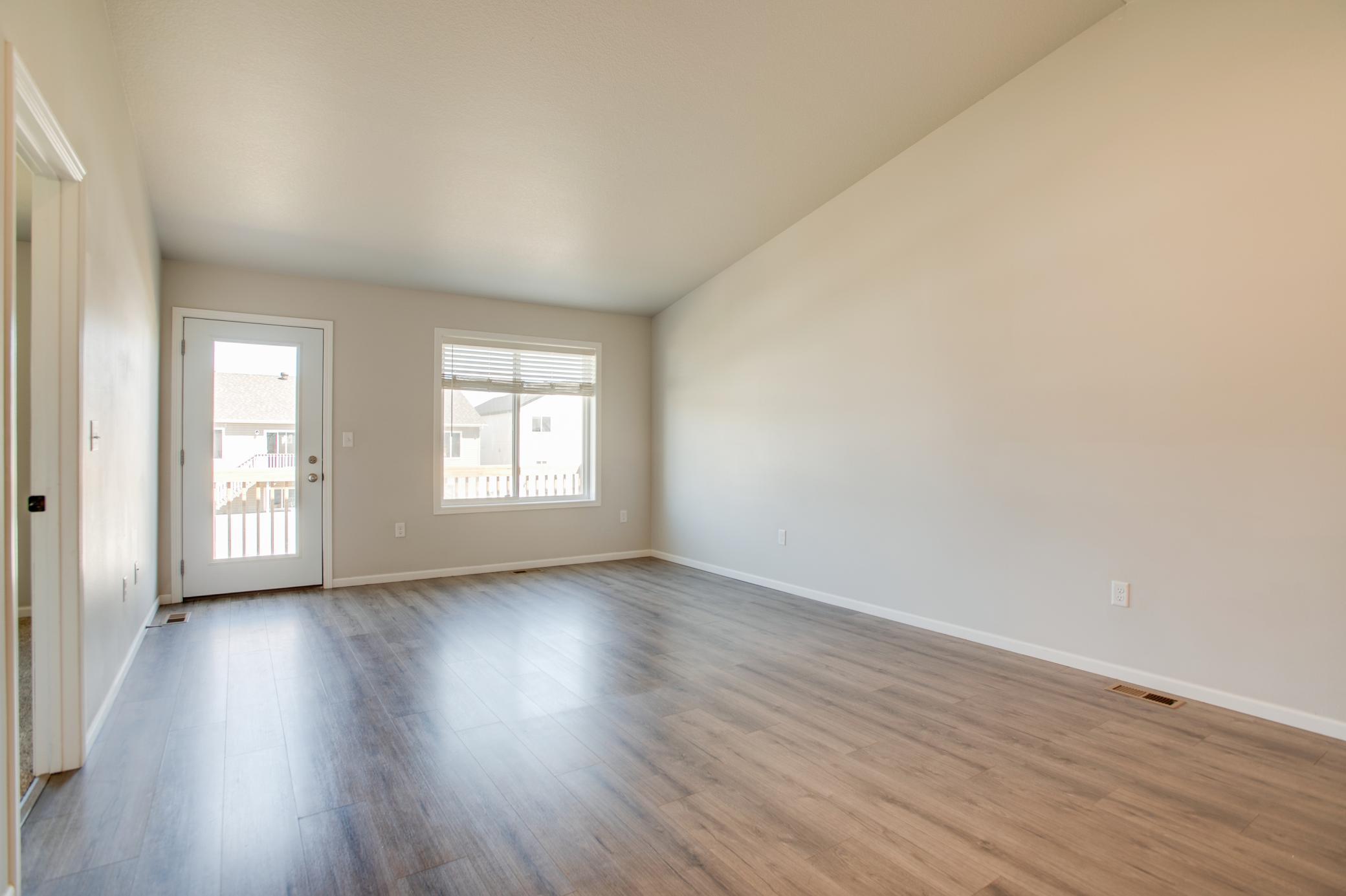 1453 69th Avenue South Fargo, ND 58104 - Photo 14 of 35