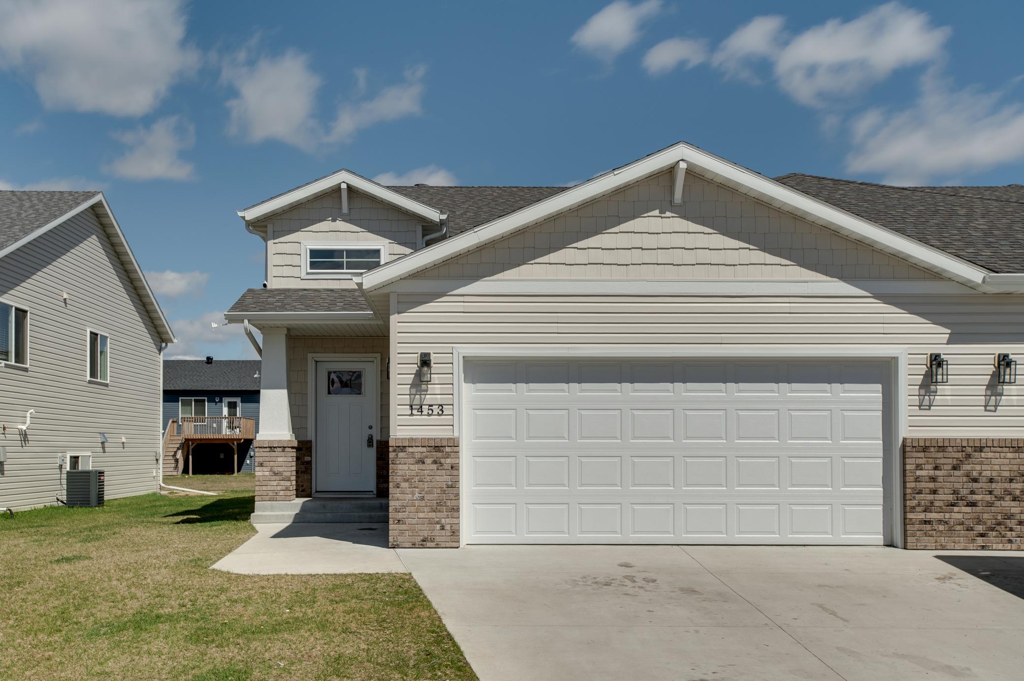 1453 69th Avenue South Fargo, ND 58104 - Photo 2 of 35
