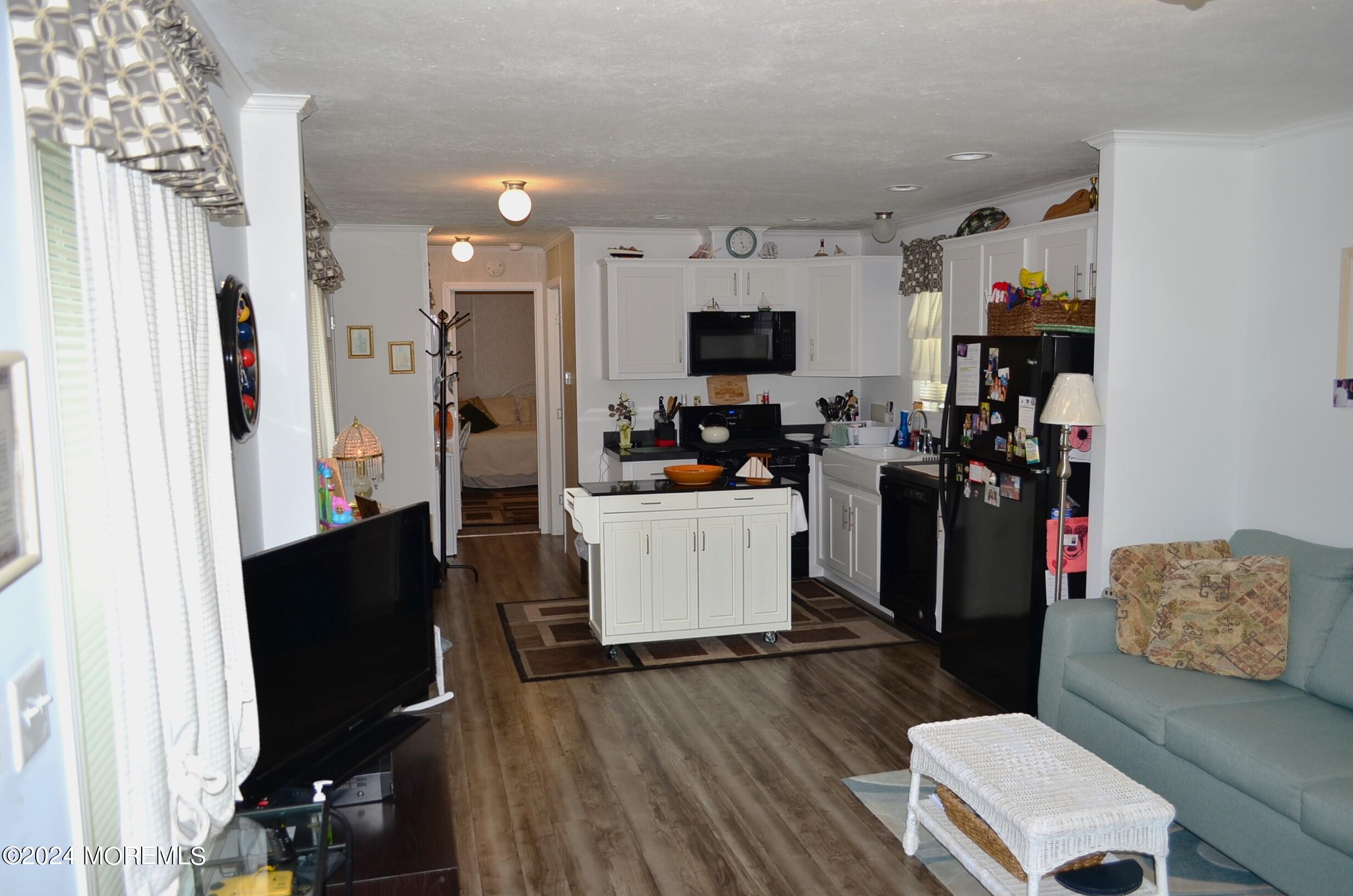 192 Lane B Hazlet, NJ 07730 - Photo 13 of 14 Kitchen 2