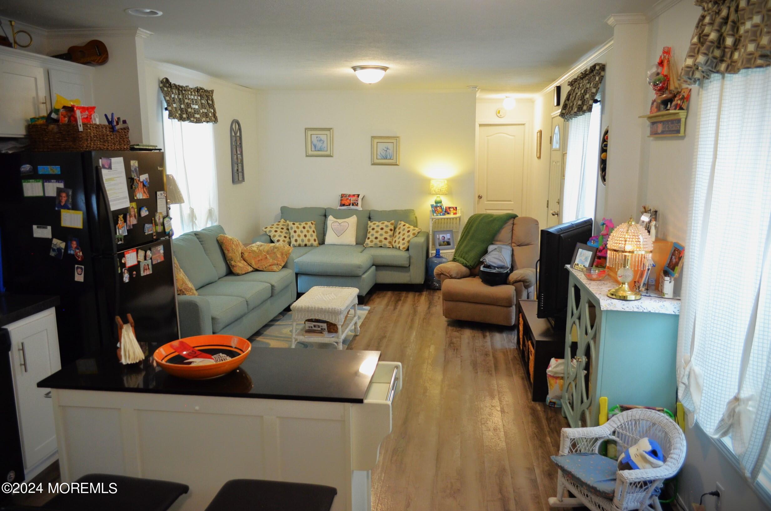 Living room 3