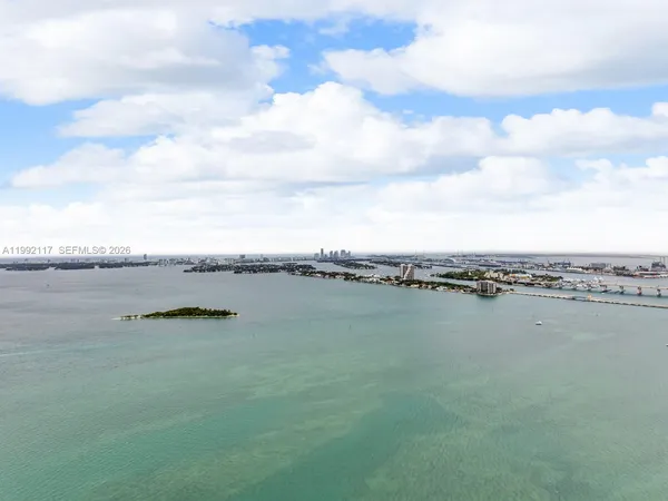 $11,000 | 711 Northeast 23rd Terrace, Unit 3802, Miami, FL 33137