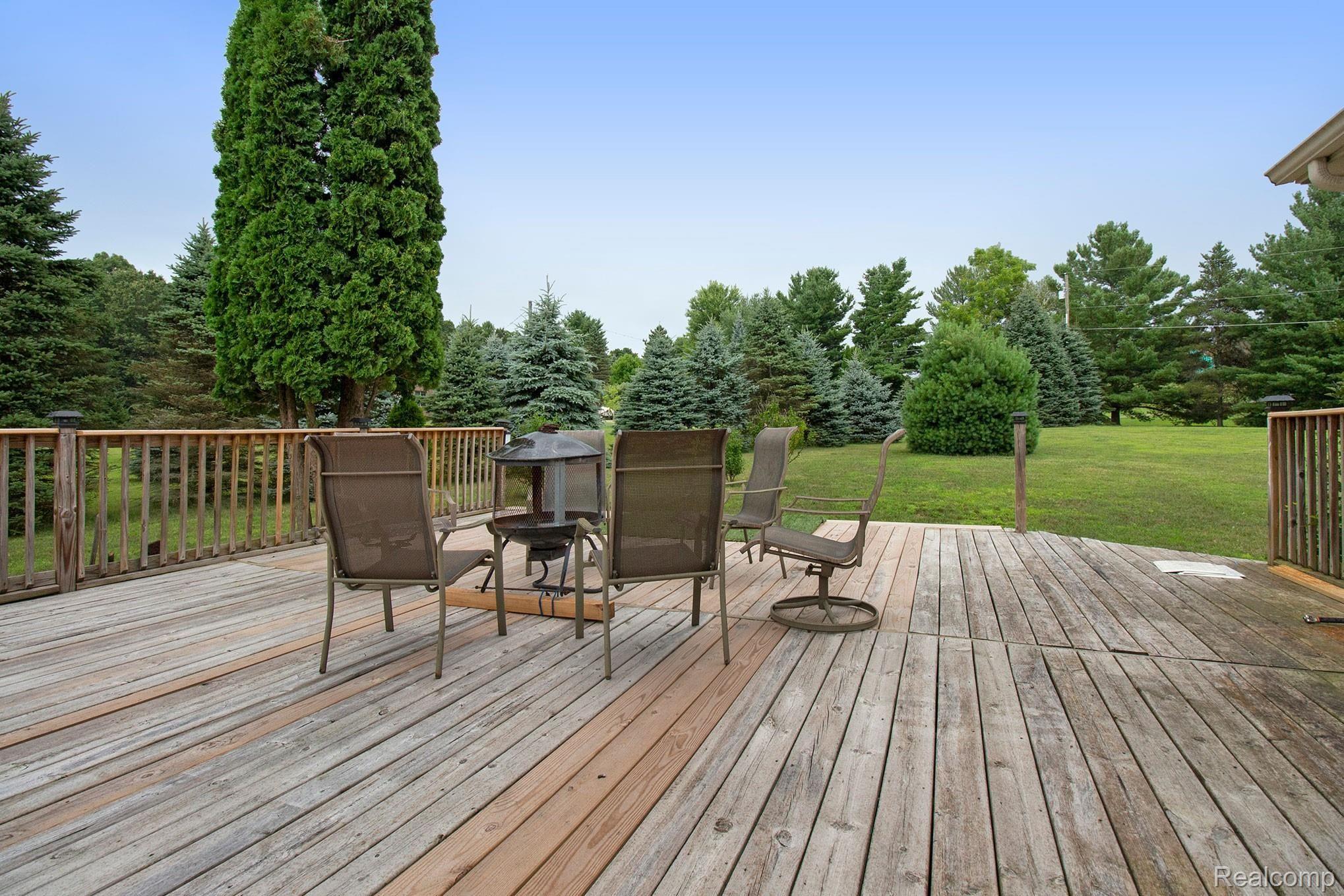 9429 Townley Road Fenton, MI 48430 - Photo 22 of 24 IMG_1842.jpg