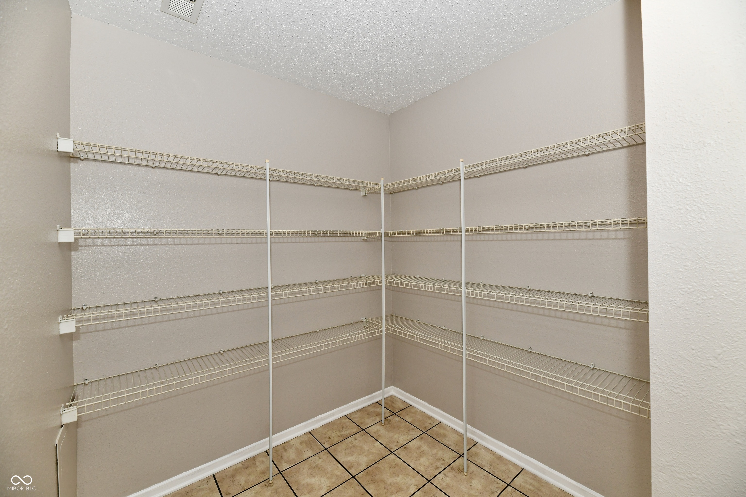 5508 Front Point Court Indianapolis, IN 46237 - Photo 15 of 29