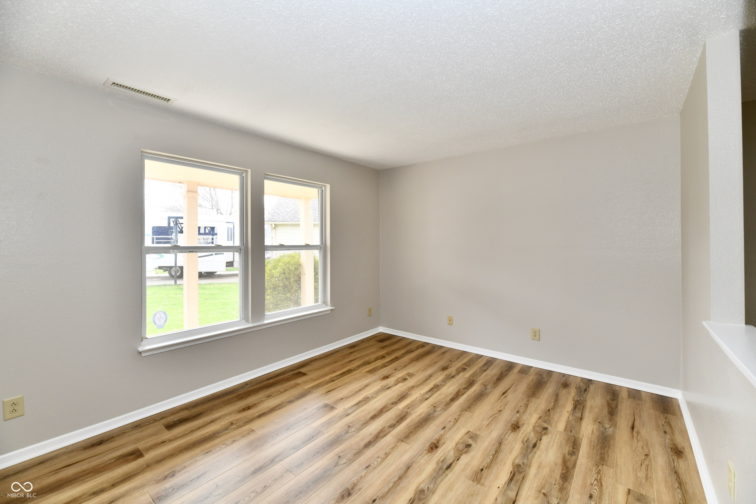 5508 Front Point Court Indianapolis, IN 46237 - Photo 9 of 29
