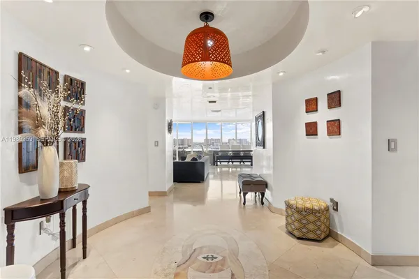 $10,000 | 18911 Collins Avenue, Unit 1405, Sunny Isles Beach, FL 33160