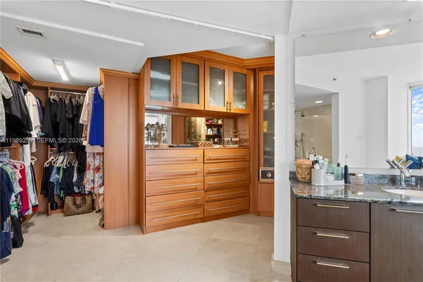 $10,000 | 18911 Collins Avenue, Unit 1405, Sunny Isles Beach, FL 33160
