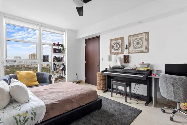 $10,000 | 18911 Collins Avenue, Unit 1405, Sunny Isles Beach, FL 33160