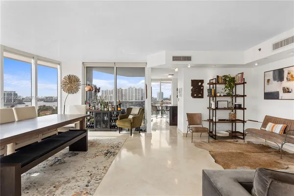$10,000 | 18911 Collins Avenue, Unit 1405, Sunny Isles Beach, FL 33160