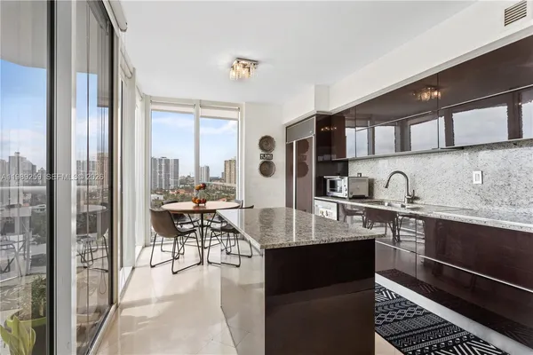 $10,000 | 18911 Collins Avenue, Unit 1405, Sunny Isles Beach, FL 33160