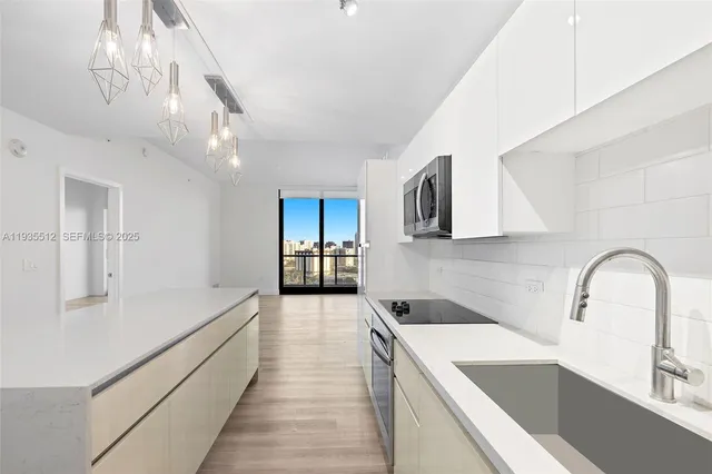 $4,137 | 101 Diplomat Parkway, Unit 1004, Hallandale Beach, FL 33009