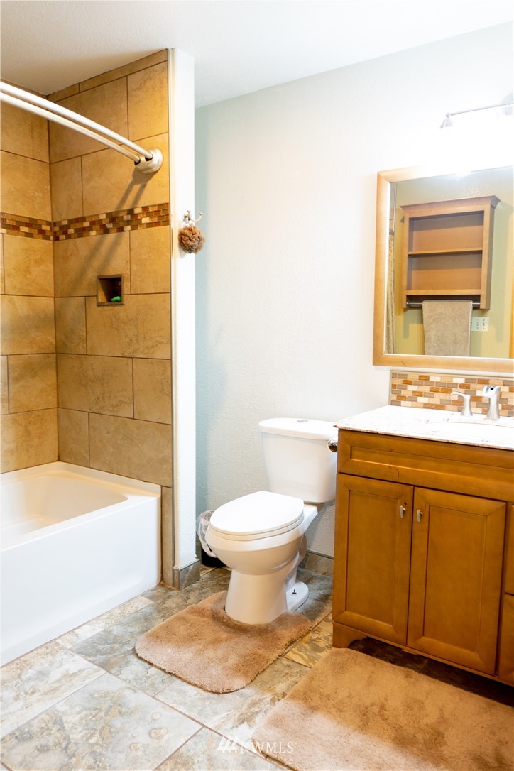 10430 Littlerock Road Southwest Olympia, WA 98512 - Photo 16 of 34 Gallery Image 16