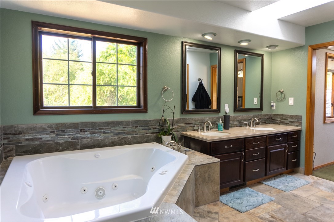 10430 Littlerock Road Southwest Olympia, WA 98512 - Photo 22 of 34 Gallery Image 22
