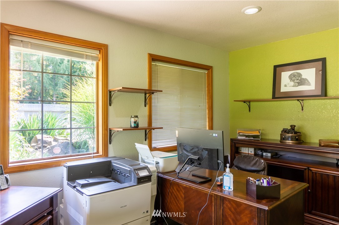 10430 Littlerock Road Southwest Olympia, WA 98512 - Photo 10 of 34 Gallery Image 10