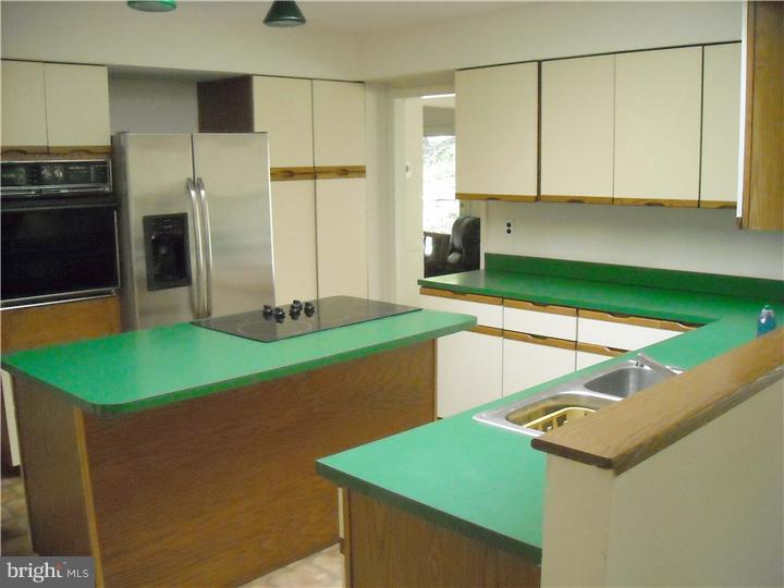 331 Biddle Drive Exton, PA 19341 - Photo 3 of 15 Kitchen