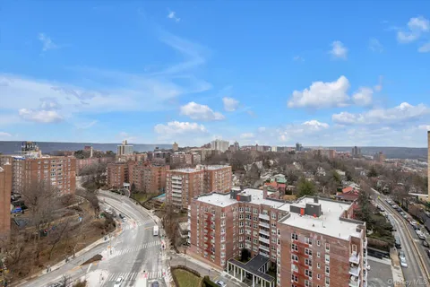 $599,999 | 555 Kappock Street, Unit 21E | Spuyten Duyvil