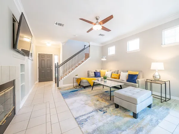 $2,600 | 8518 Cahill Drive, Unit 47, Austin, TX 78729