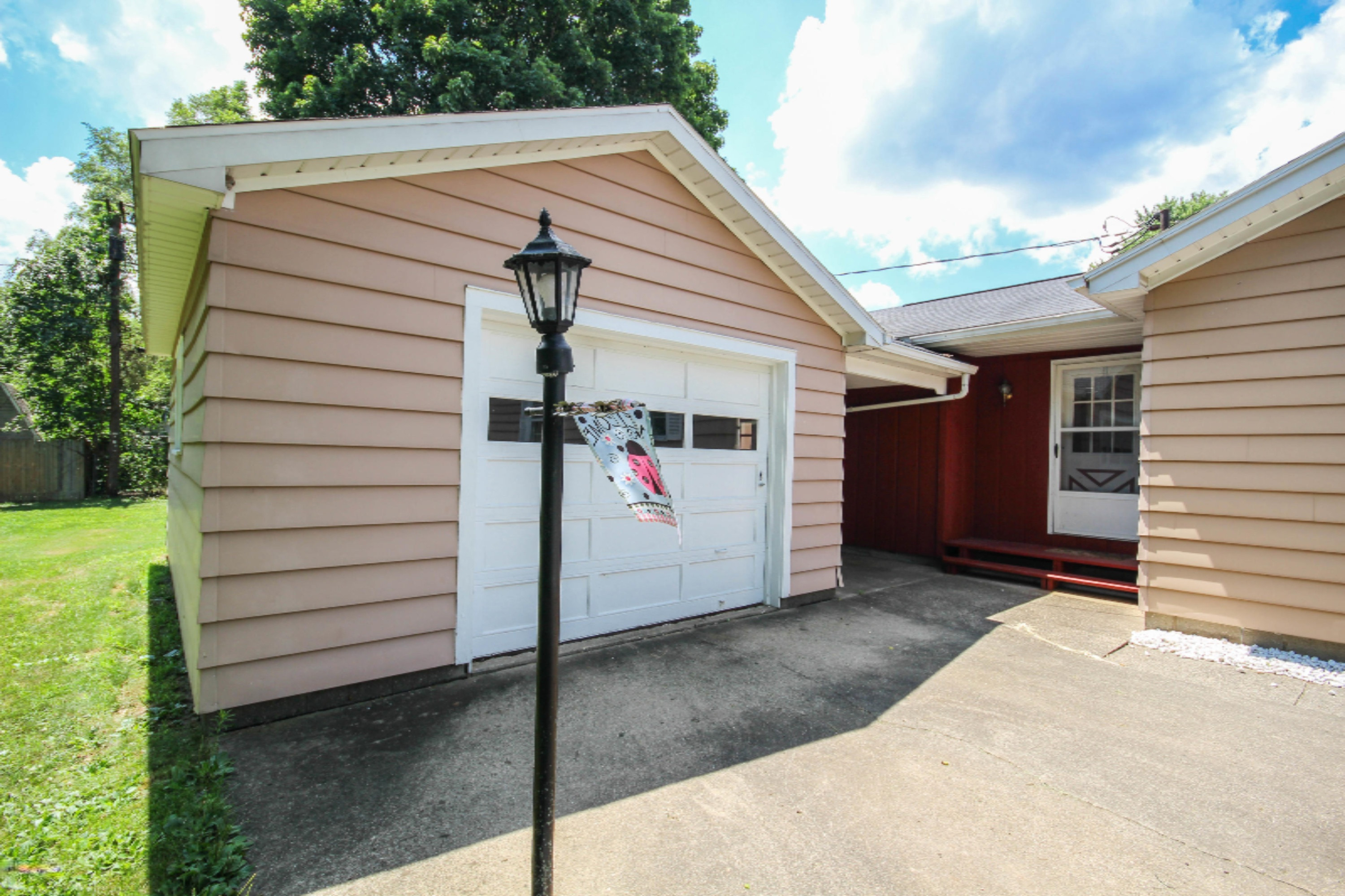 425 11th Avenue Three Rivers, MI 49093 - Photo 5 of 9 untitled (5 of 21)