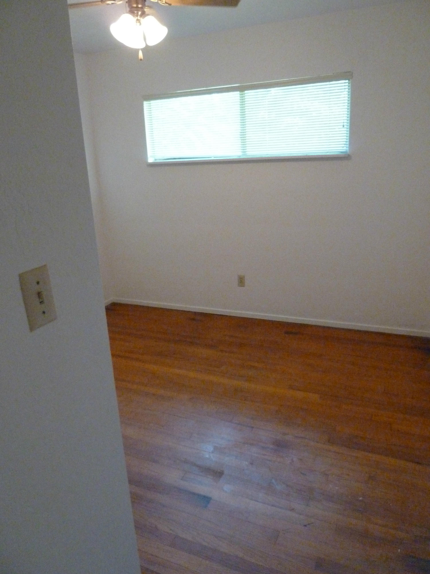 2755 Irwin Road Redding, CA 96002 - Photo 21 of 35 a view of a small space with wooden floor