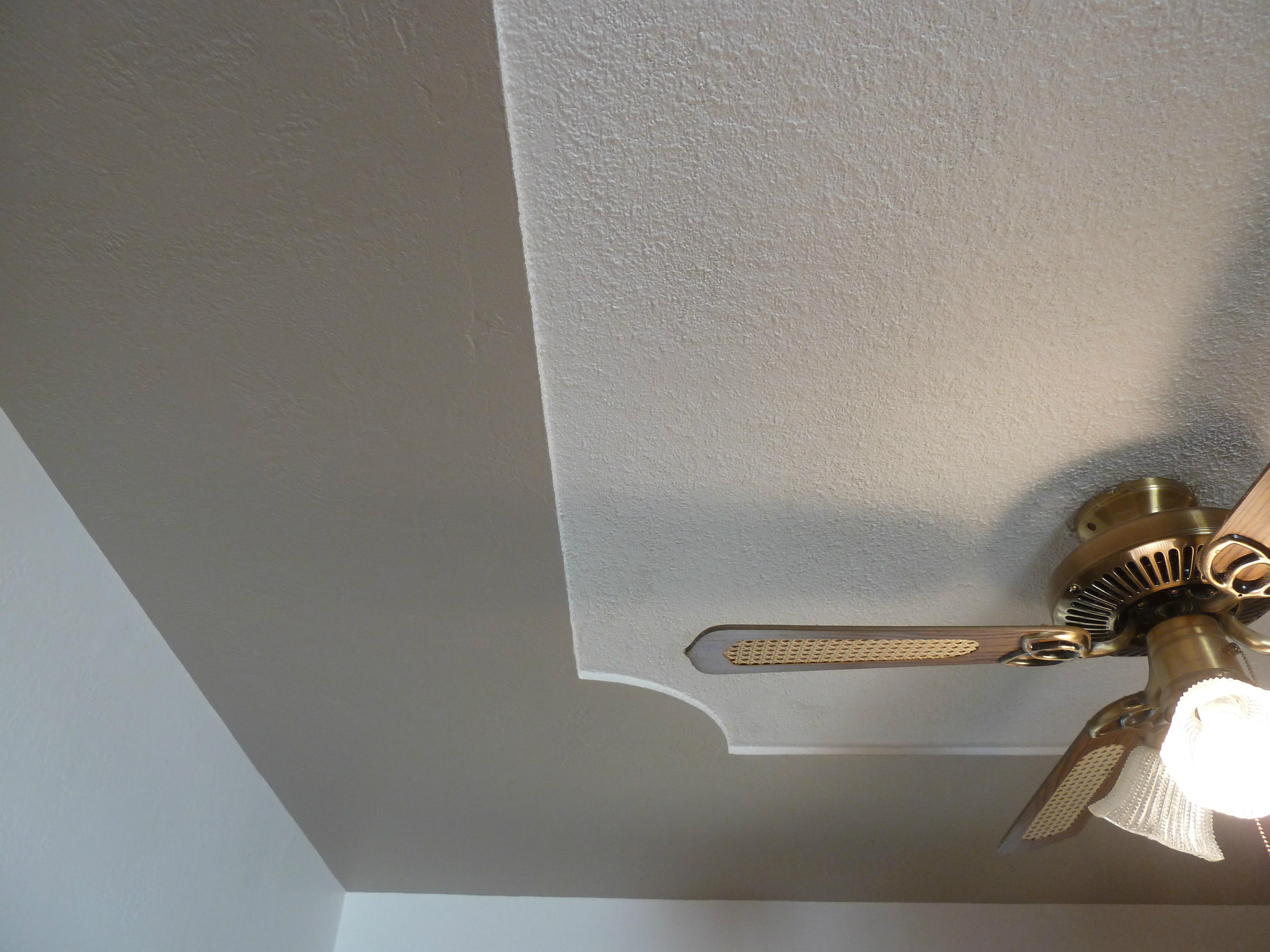 2755 Irwin Road Redding, CA 96002 - Photo 10 of 35 a view of bathroom