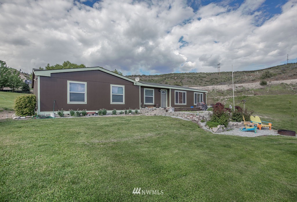 1140 Roses Avenue Manson, WA 98831 - Photo 1 of 24 Gallery Image 1